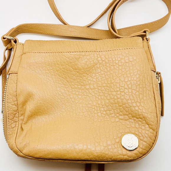 Vince Camuto “Bailey” Leather Crossbody, Oak Color, NWOT, Dust Cover, Expands, - Picture 4 of 10